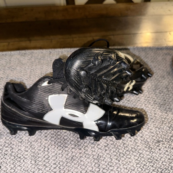 Under Armour Soccer Cleats Youth Size 6Y - Picture 6 of 6